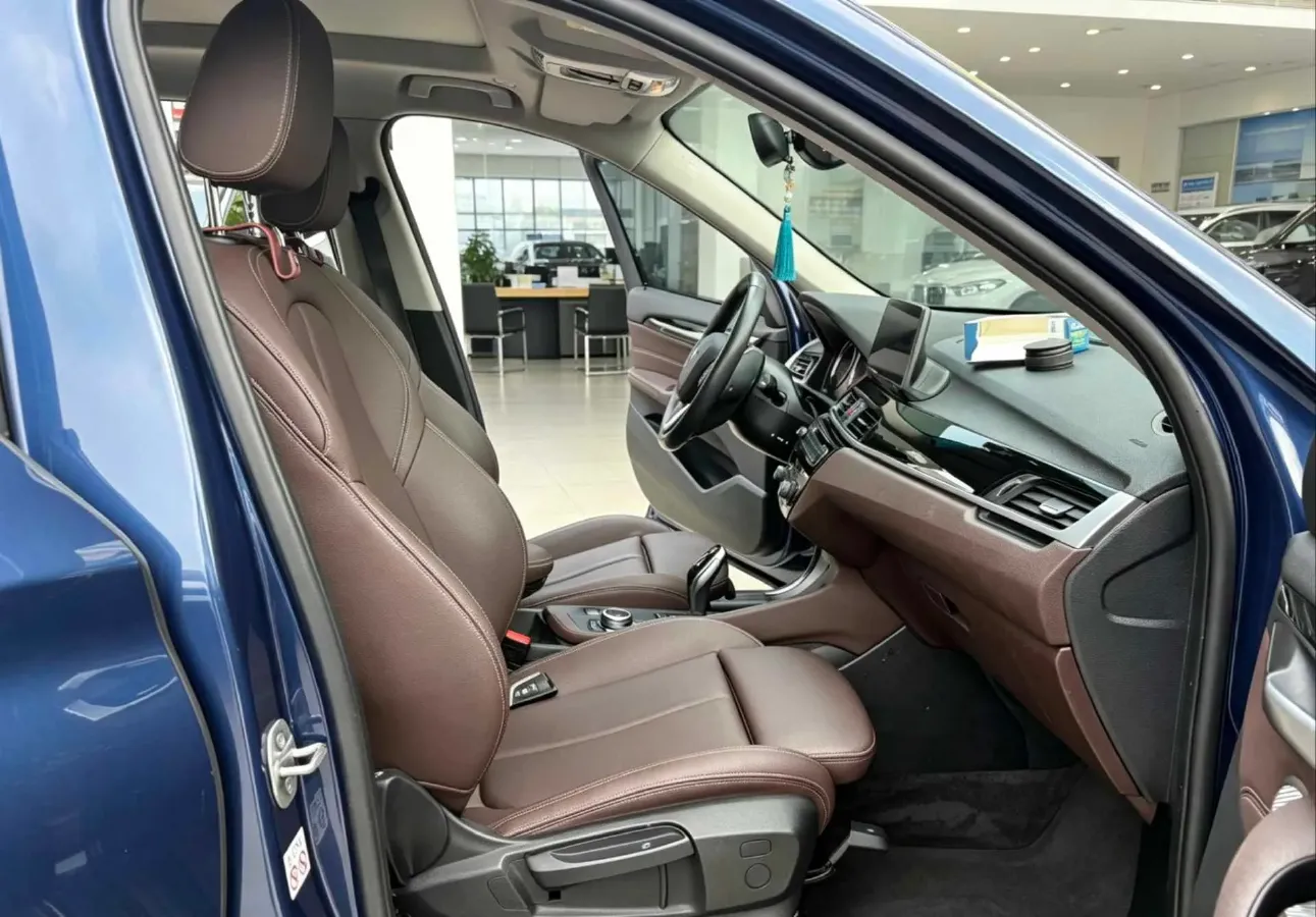 2022 BMW X1 1.5T 140HP L3 7DCT,autocango,china used car exporter,china ev exporter,chinese used car exporter,chinese used ev exporter