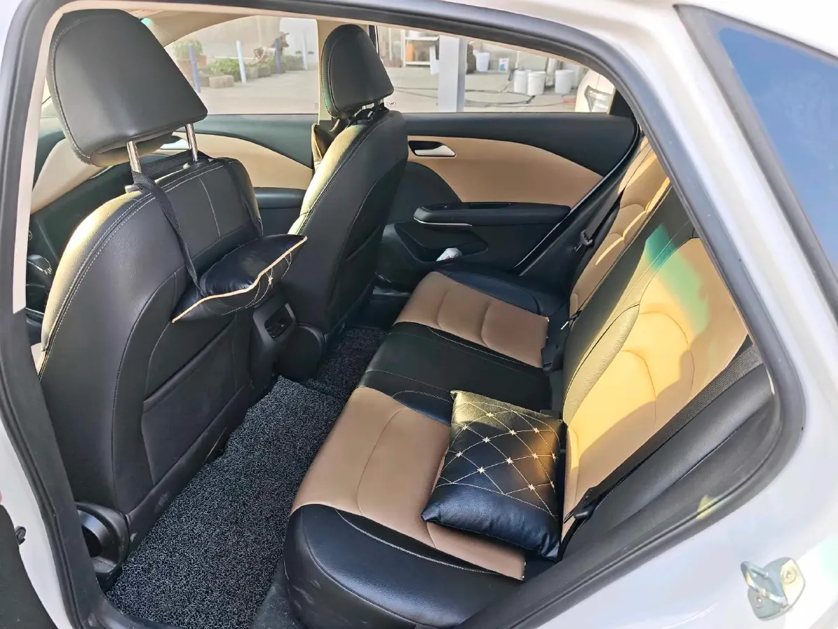 2021 Chevrolet Monza 1.5L 113HP L4 6AT,autocango,china used car exporter,china ev exporter,chinese used car exporter,chinese used ev exporter