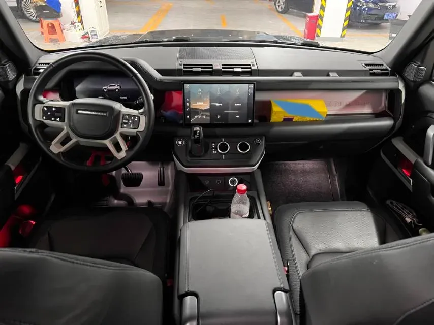 2024 Land Rover Defender 3.0T 400HP L6 8AT,autocango,china used car exporter,china ev exporter,chinese used car exporter,chinese used ev exporter