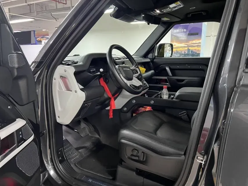 2024 Land Rover Defender 3.0T 400HP L6 8AT,autocango,china used car exporter,china ev exporter,chinese used car exporter,chinese used ev exporter