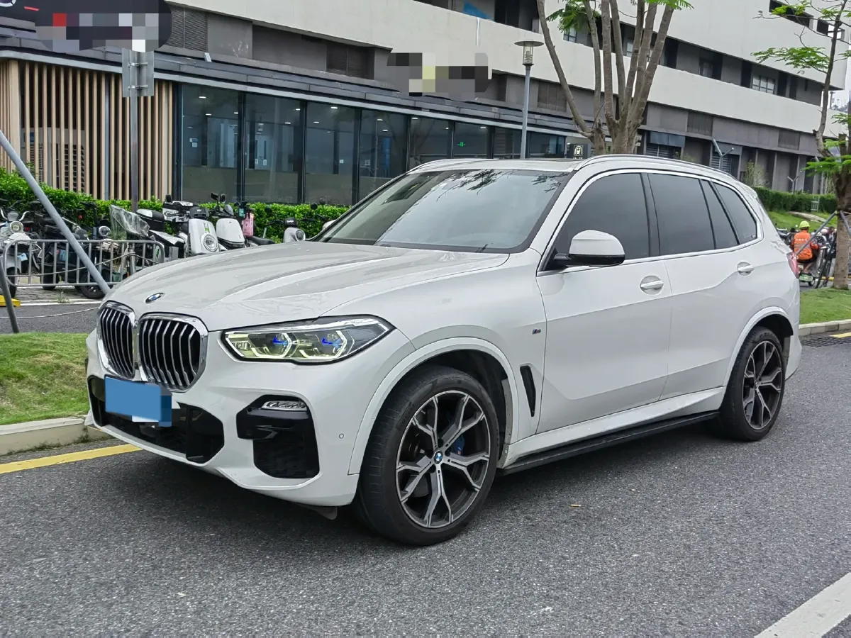 2021 BMW X5 3.0T 340HP L6 8AT,autocango,china used car exporter,china ev exporter,chinese used car exporter,chinese used ev exporter