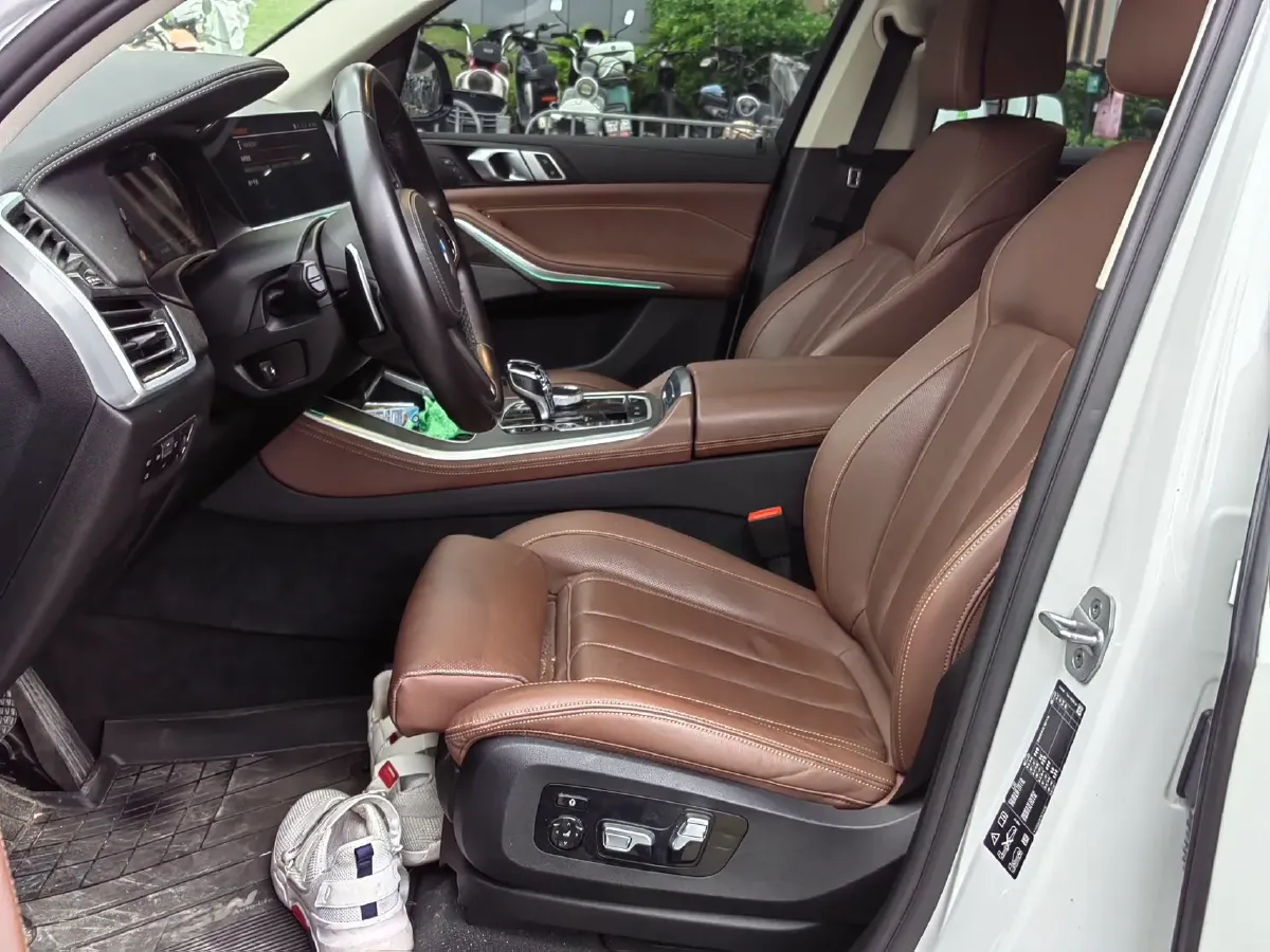 2021 BMW X5 3.0T 340HP L6 8AT,autocango,china used car exporter,china ev exporter,chinese used car exporter,chinese used ev exporter