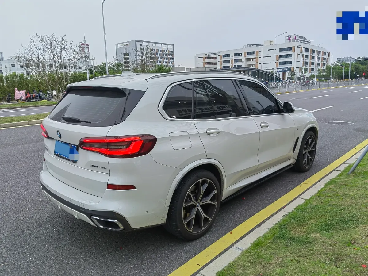 2021 BMW X5 3.0T 340HP L6 8AT,autocango,china used car exporter,china ev exporter,chinese used car exporter,chinese used ev exporter