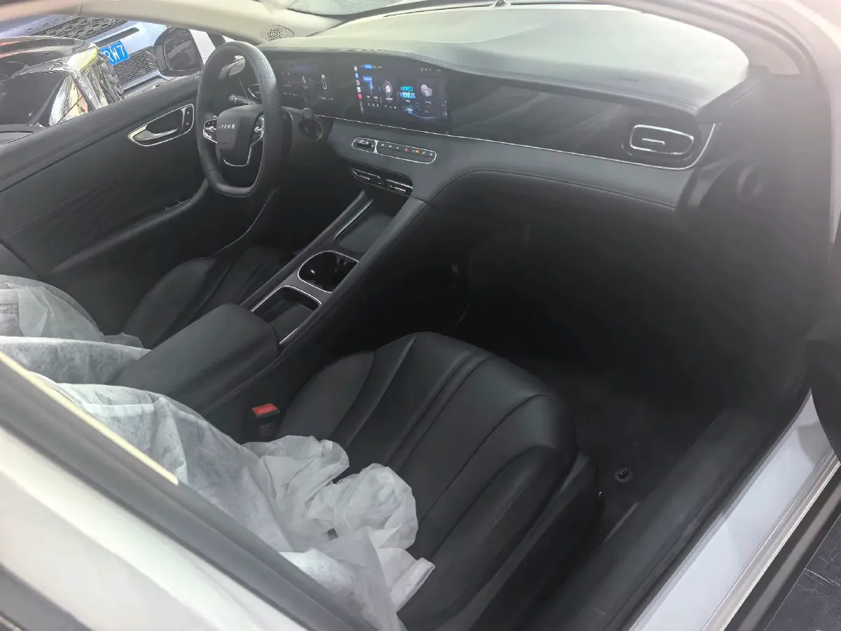 2025 Roewe D7 1.5L 112HP L4 1DHT PHEV 19.7KWH,autocango,china used car exporter,china ev exporter,chinese used car exporter,chinese used ev exporter