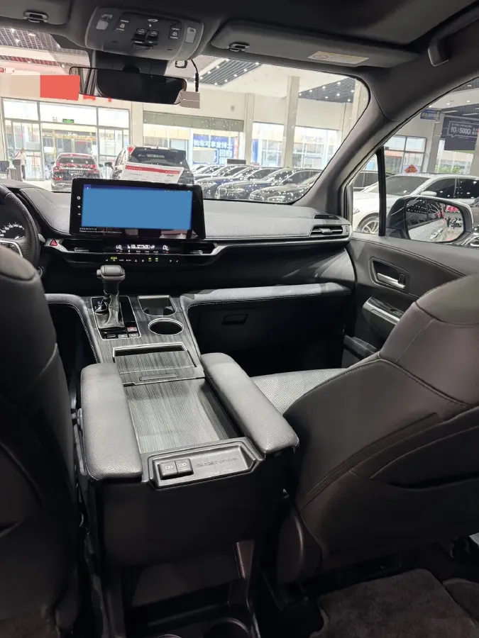 2023 Toyota Sienna 2.5L 189HP L4 E-CVT Hybrid,autocango,china used car exporter,china ev exporter,chinese used car exporter,chinese used ev exporter