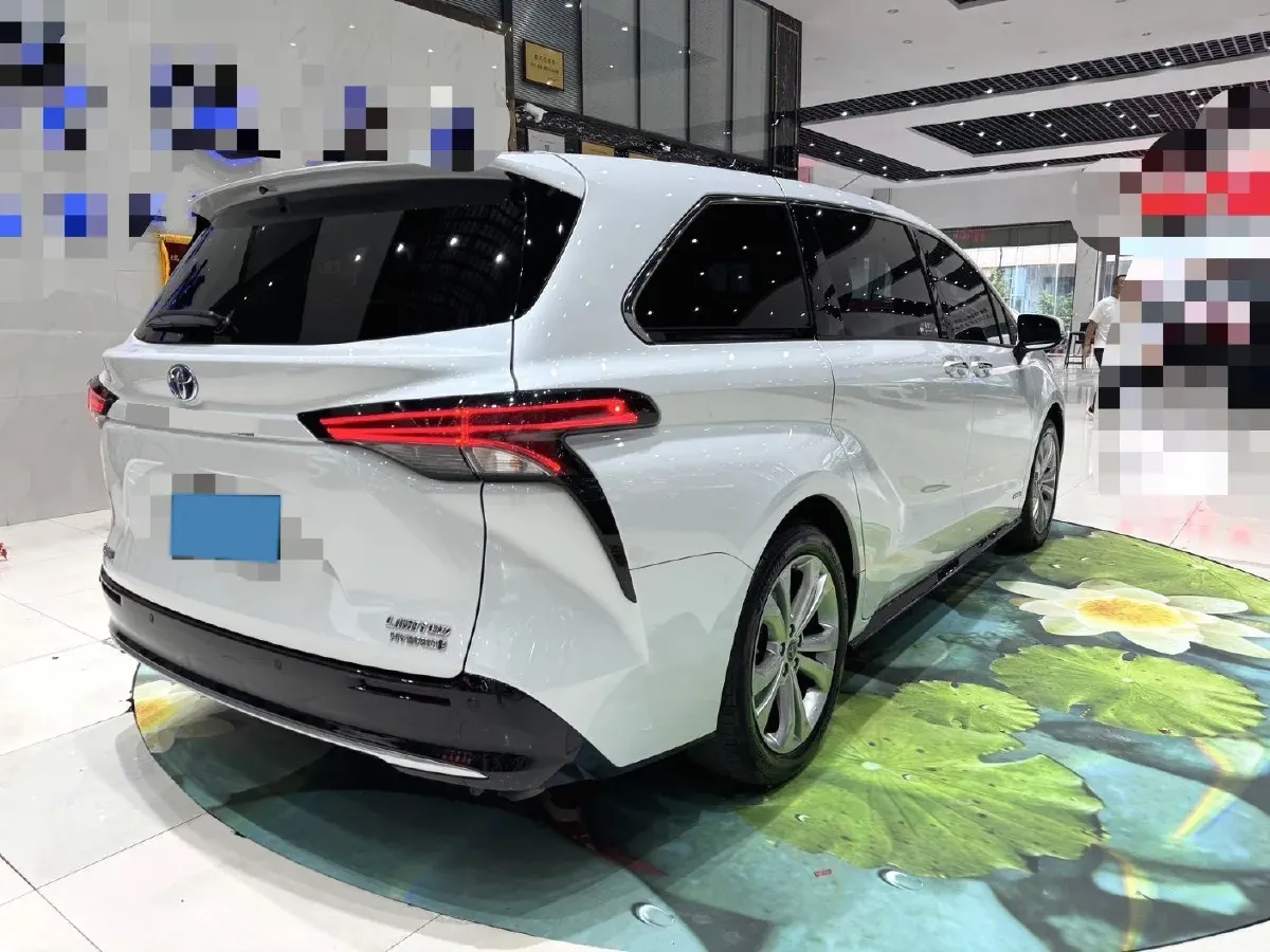 2023 Toyota Sienna 2.5L 189HP L4 E-CVT Hybrid,autocango,china used car exporter,china ev exporter,chinese used car exporter,chinese used ev exporter