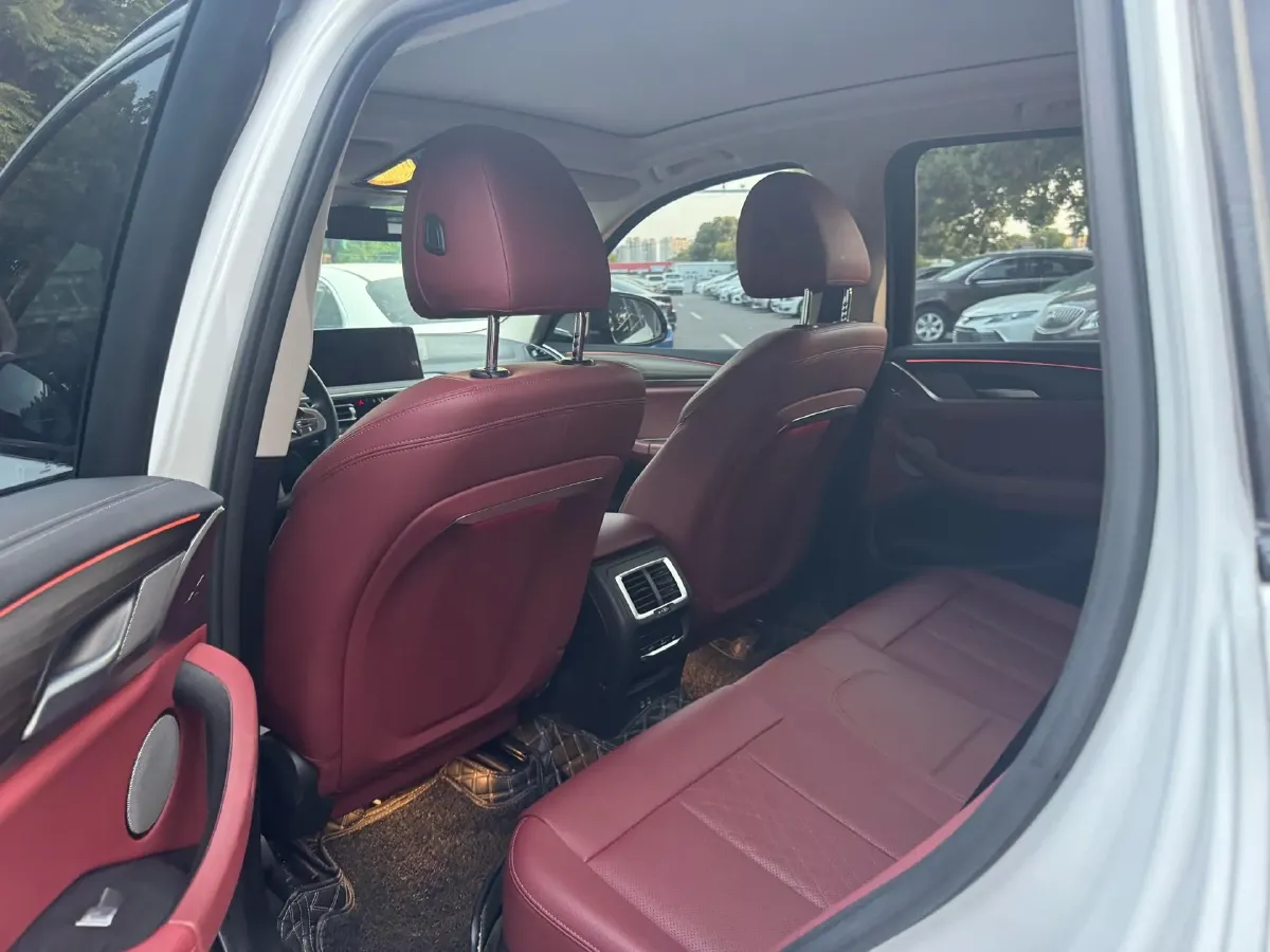 2022 BMW X3 2.0T 252HP L4 8AT,autocango,china used car exporter,china ev exporter,chinese used car exporter,chinese used ev exporter