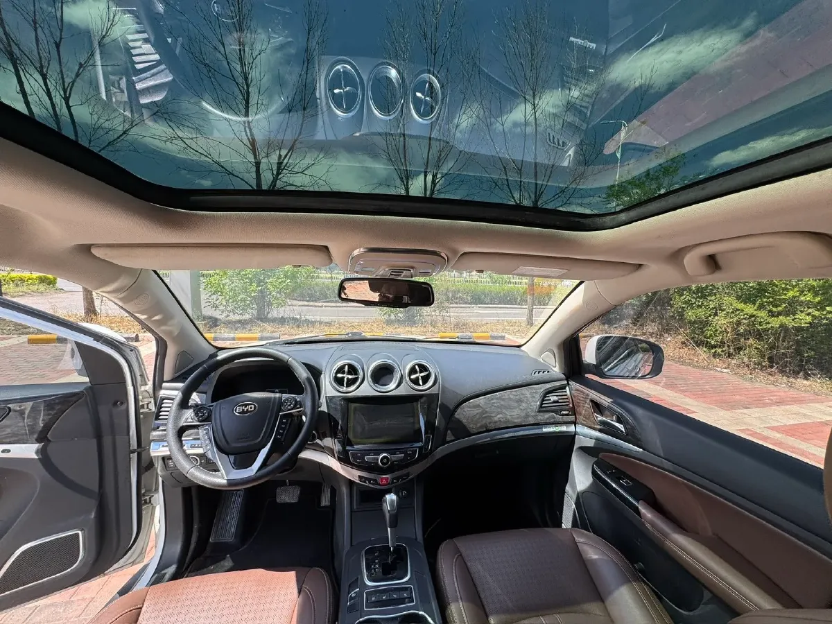2017 BYD S7 2.0T 205HP L4 6DCT,autocango,china used car exporter,china ev exporter,chinese used car exporter,chinese used ev exporter