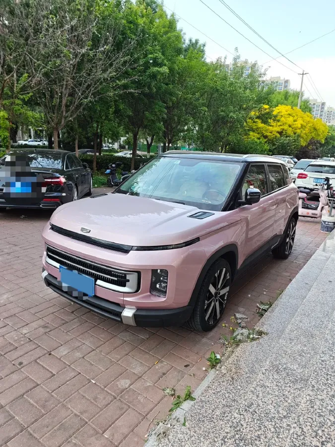 2023 Geely ICON 1.5T 181HP L4 7DCT,autocango,china used car exporter,china ev exporter,chinese used car exporter,chinese used ev exporter