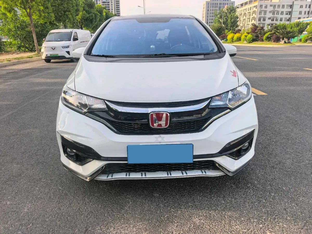 2020 Honda Fit 1.5L 131HP L4 5MT,autocango,china used car exporter,china ev exporter,chinese used car exporter,chinese used ev exporter