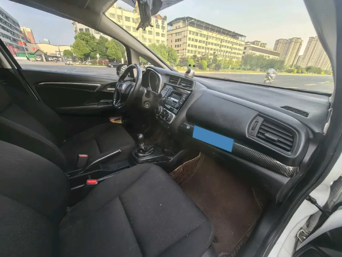 2020 Honda Fit 1.5L 131HP L4 5MT,autocango,china used car exporter,china ev exporter,chinese used car exporter,chinese used ev exporter