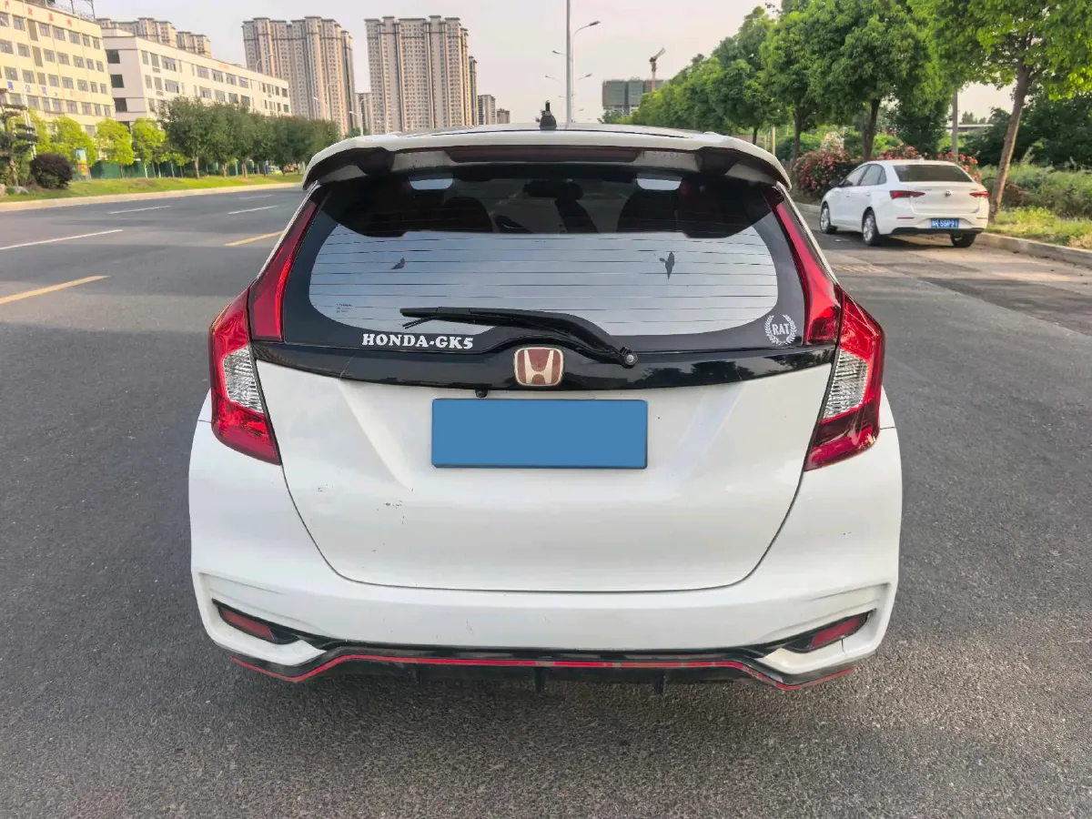 2020 Honda Fit 1.5L 131HP L4 5MT,autocango,china used car exporter,china ev exporter,chinese used car exporter,chinese used ev exporter