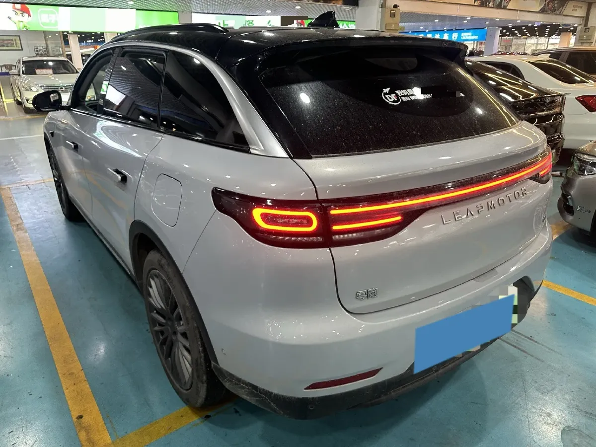 2024 Leapmotor C11 1.5L 95HP L4 REEV 43.74KWH,autocango,china used car exporter,china ev exporter,chinese used car exporter,chinese used ev exporter