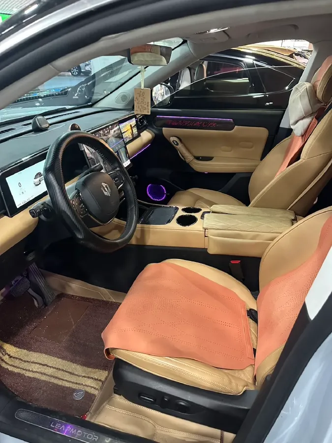 2024 Leapmotor C11 1.5L 95HP L4 REEV 43.74KWH,autocango,china used car exporter,china ev exporter,chinese used car exporter,chinese used ev exporter