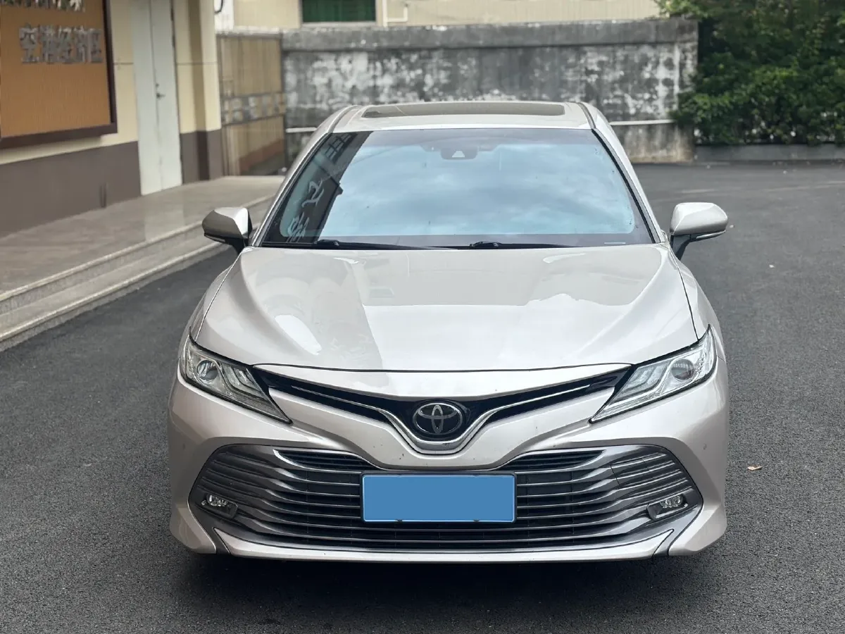 2019 Toyota Camry 2.0L 178HP L4 CVT,autocango,china used car exporter,china ev exporter,chinese used car exporter,chinese used ev exporter