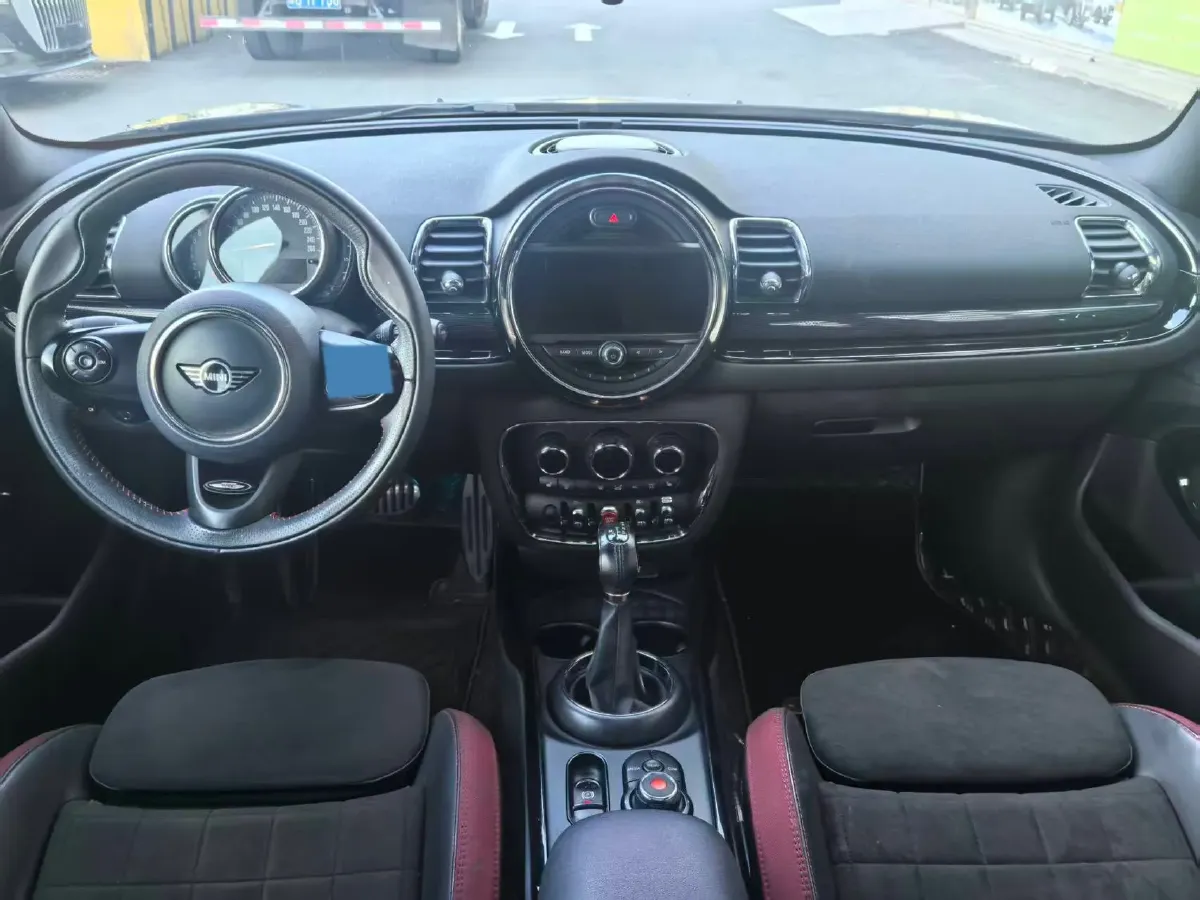 2016 MINI CLUBMAN 1.5T 136HP L3 6AT,autocango,china used car exporter,china ev exporter,chinese used car exporter,chinese used ev exporter