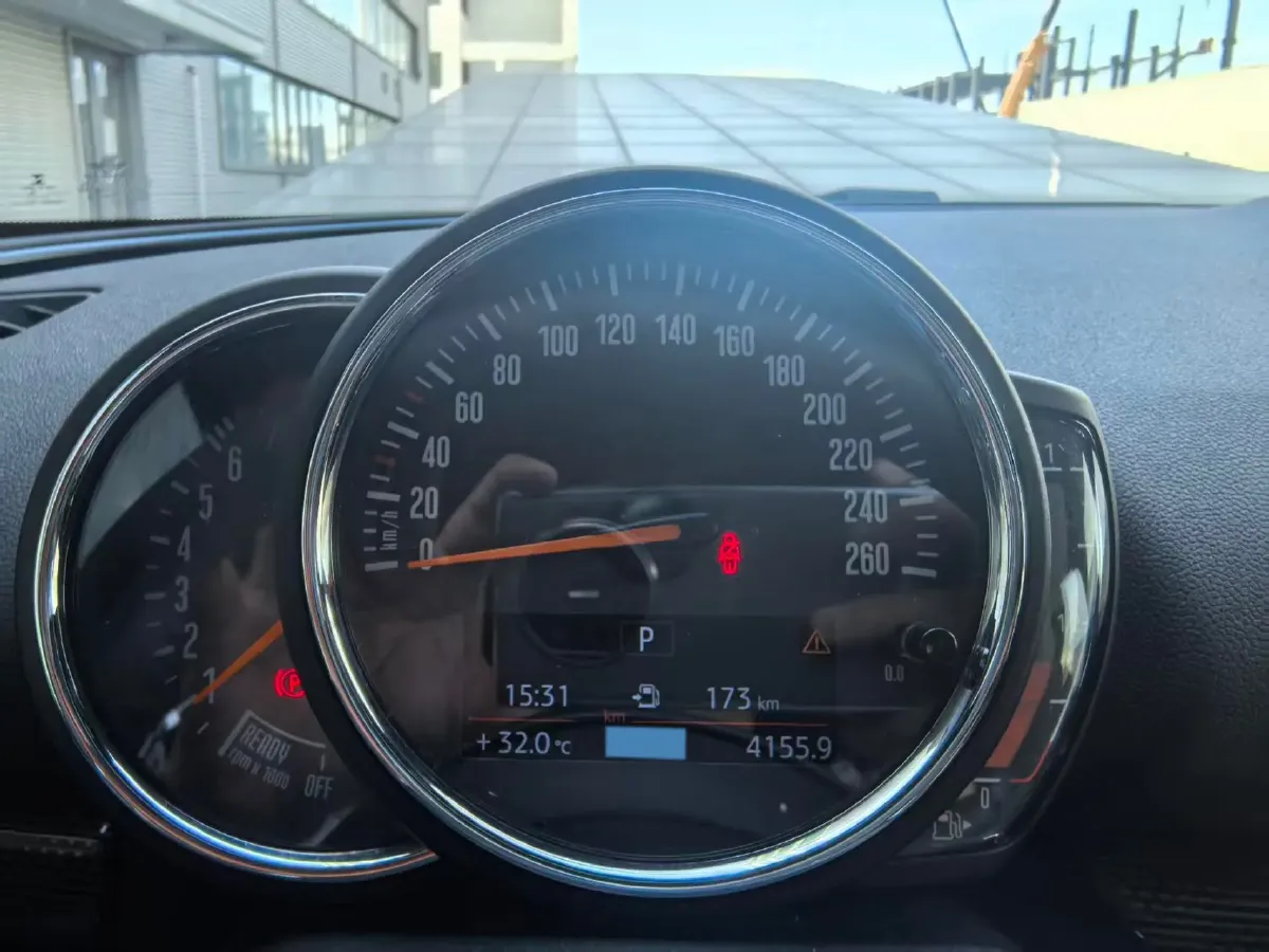2016 MINI CLUBMAN 1.5T 136HP L3 6AT,autocango,china used car exporter,china ev exporter,chinese used car exporter,chinese used ev exporter
