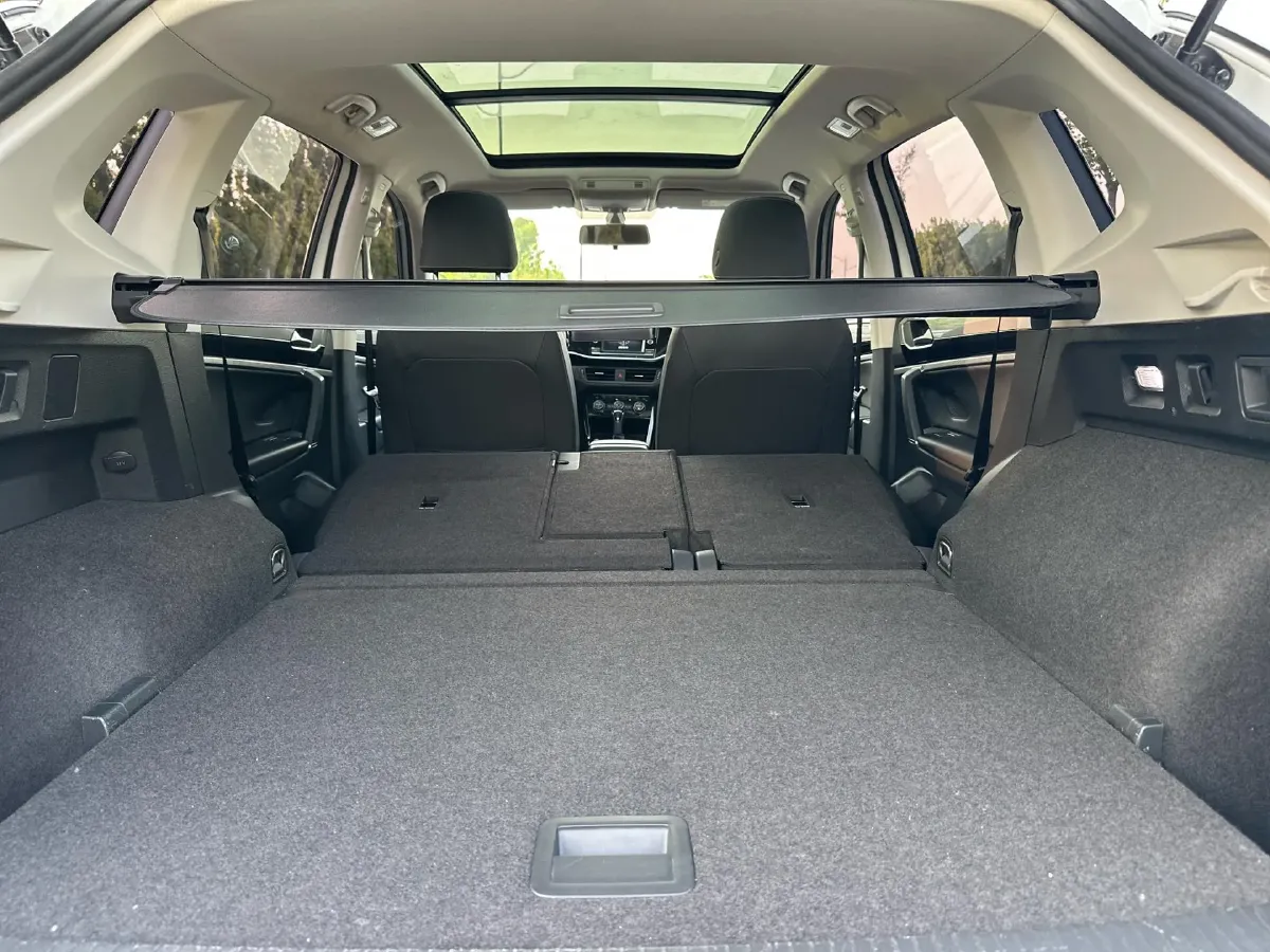 2019 MINI CLUBMAN 1.5T 102HP L3 6AT,autocango,china used car exporter,china ev exporter,chinese used car exporter,chinese used ev exporter