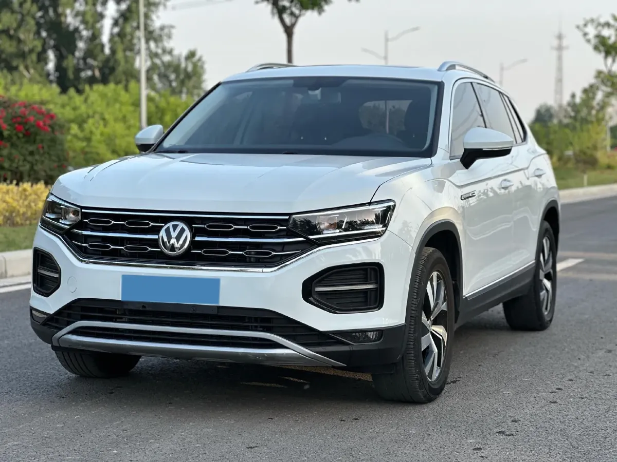 2019 MINI CLUBMAN 1.5T 102HP L3 6AT,autocango,china used car exporter,china ev exporter,chinese used car exporter,chinese used ev exporter