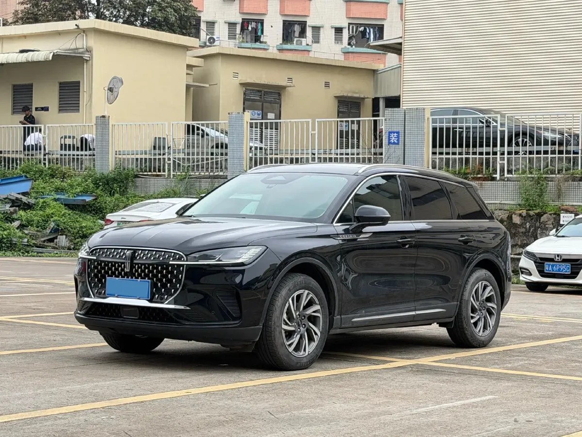 2023 Lincoln Corsair 2.0T 261HP L4 8AT,autocango,china used car exporter,china ev exporter,chinese used car exporter,chinese used ev exporter