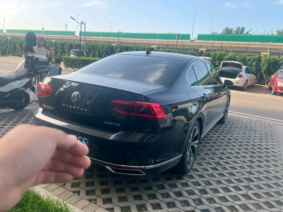 2020 Volkswagen Magotan 2.0T 186HP L4 7DCT,autocango,china used car exporter,china ev exporter,chinese used car exporter,chinese used ev exporter