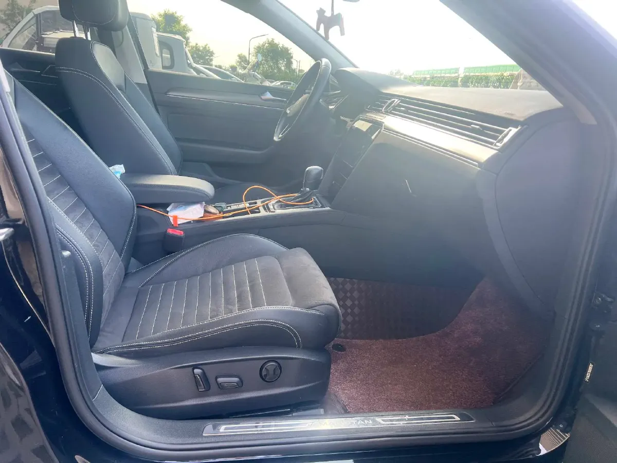 2020 Volkswagen Magotan 2.0T 186HP L4 7DCT,autocango,china used car exporter,china ev exporter,chinese used car exporter,chinese used ev exporter