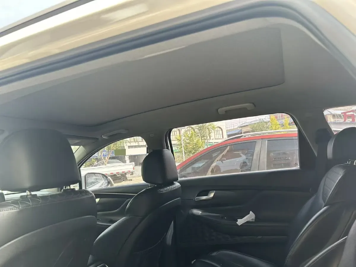 2019 Hyundai Santafe 2.0T 230HP L4 8AT,autocango,china used car exporter,china ev exporter,chinese used car exporter,chinese used ev exporter