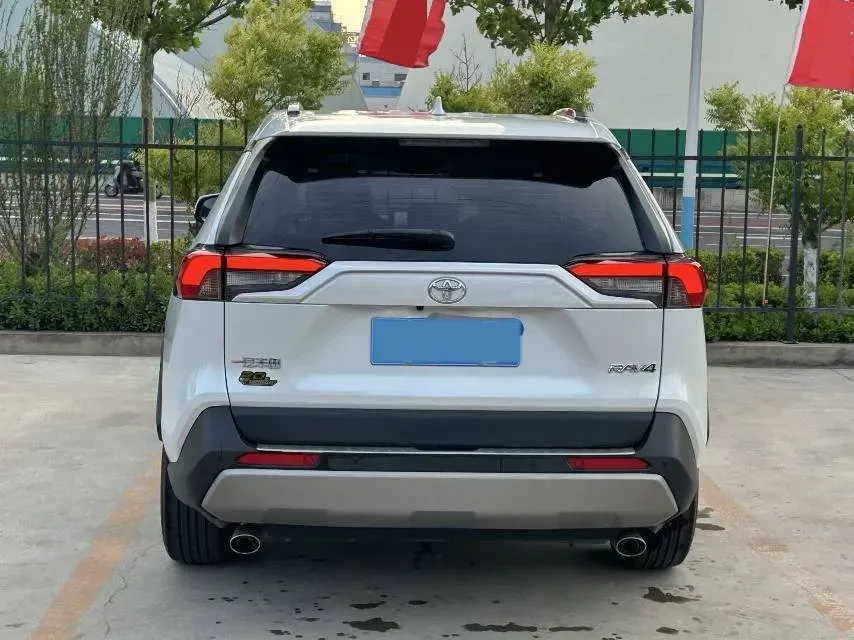 2023 Toyota RAV4 2.0L 171HP L4 CVT,autocango,china used car exporter,china ev exporter,chinese used car exporter,chinese used ev exporter