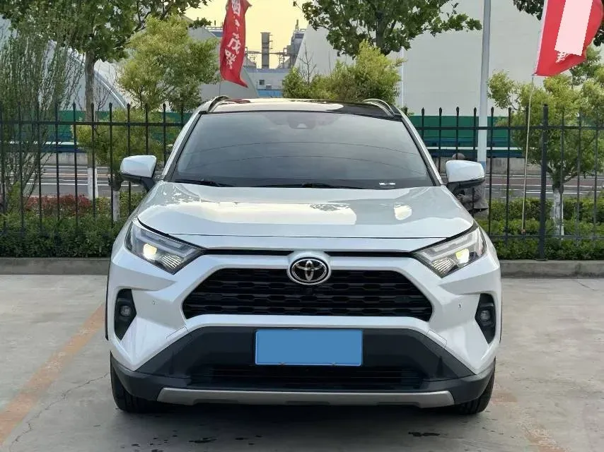 2023 Toyota RAV4 2.0L 171HP L4 CVT,autocango,china used car exporter,china ev exporter,chinese used car exporter,chinese used ev exporter