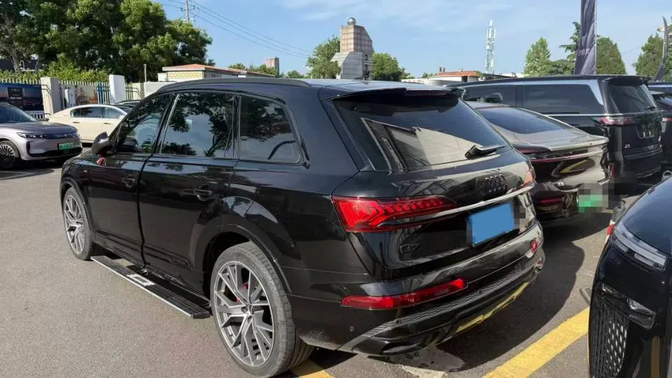 2023 Audi Q7 3.0T 340HP V6 8AT,autocango,china used car exporter,china ev exporter,chinese used car exporter,chinese used ev exporter