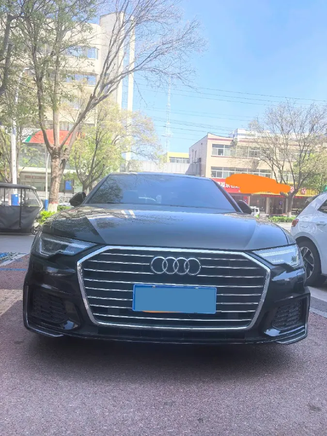 2020 Audi A6L 2.0T 224HP L4 7DCT,autocango,china used car exporter,china ev exporter,chinese used car exporter,chinese used ev exporter