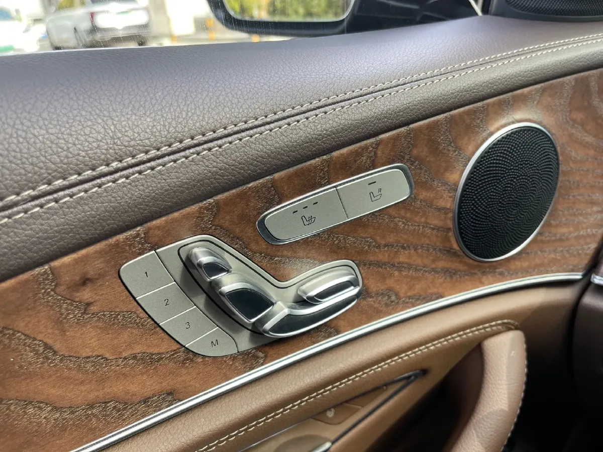 2023 Mercedes-Benz E Class 2.0T 211HP L4 9AT PHEV 25.4KWH,autocango,china used car exporter,china ev exporter,chinese used car exporter,chinese used ev exporter