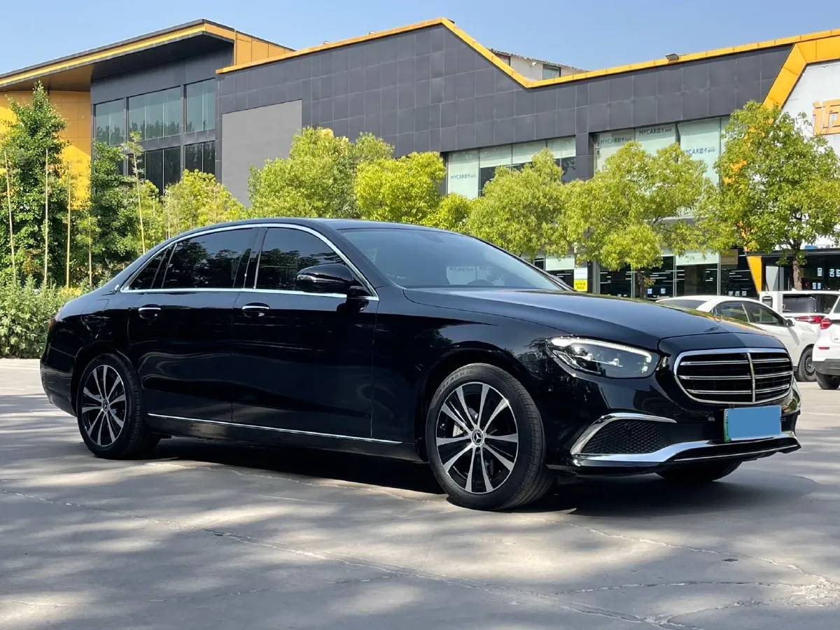 2023 Mercedes-Benz E Class 2.0T 211HP L4 9AT PHEV 25.4KWH,autocango,china used car exporter,china ev exporter,chinese used car exporter,chinese used ev exporter