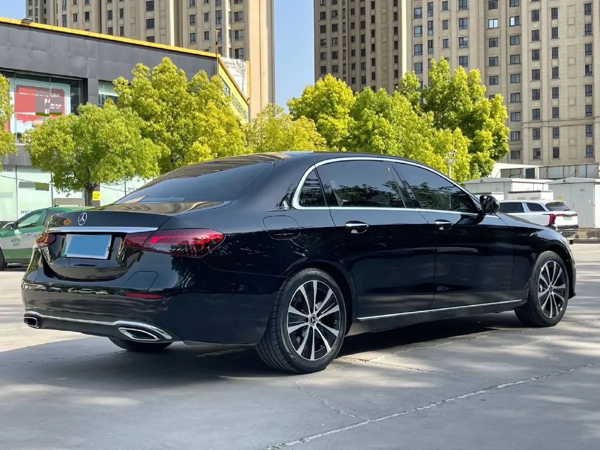 2023 Mercedes-Benz E Class 2.0T 211HP L4 9AT PHEV 25.4KWH,autocango,china used car exporter,china ev exporter,chinese used car exporter,chinese used ev exporter