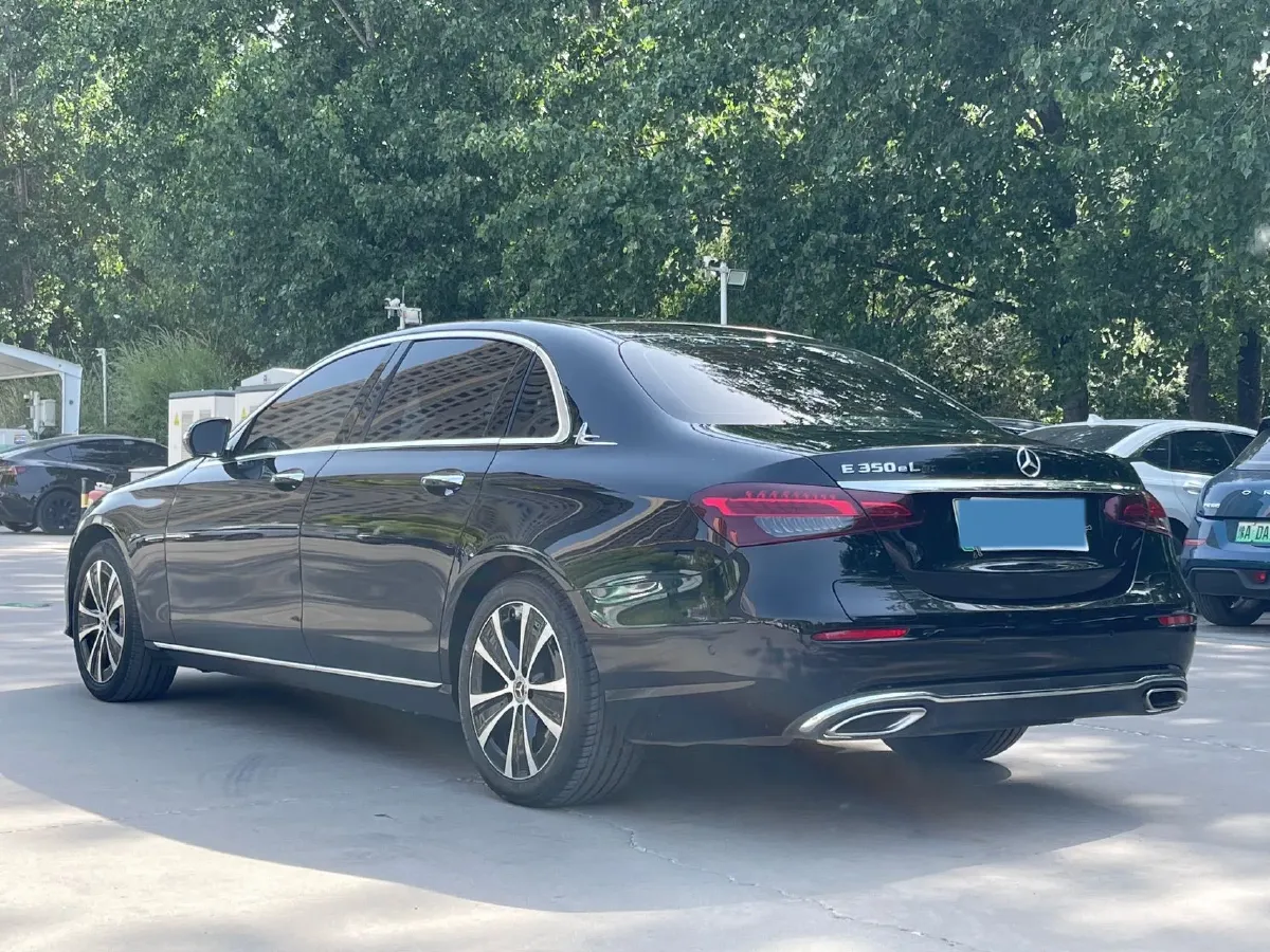 2023 Mercedes-Benz E Class 2.0T 211HP L4 9AT PHEV 25.4KWH,autocango,china used car exporter,china ev exporter,chinese used car exporter,chinese used ev exporter