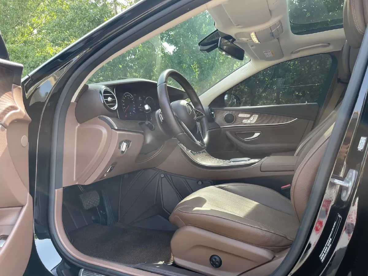 2023 Mercedes-Benz E Class 2.0T 211HP L4 9AT PHEV 25.4KWH,autocango,china used car exporter,china ev exporter,chinese used car exporter,chinese used ev exporter