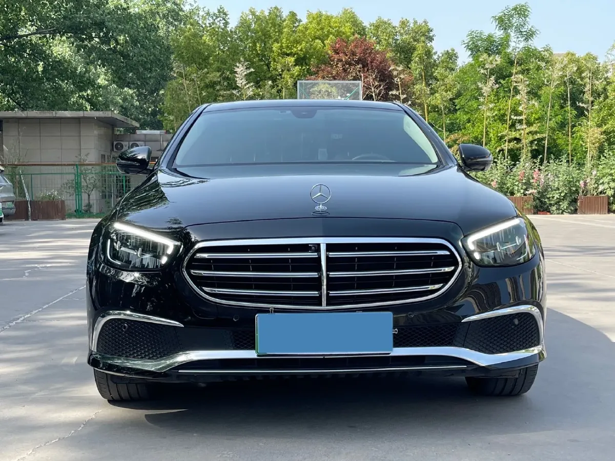 2023 Mercedes-Benz E Class 2.0T 211HP L4 9AT PHEV 25.4KWH,autocango,china used car exporter,china ev exporter,chinese used car exporter,chinese used ev exporter