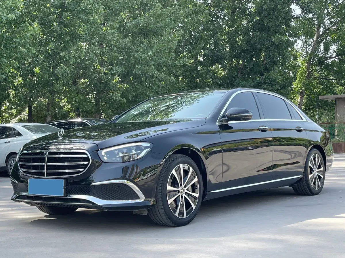 2023 Mercedes-Benz E Class 2.0T 211HP L4 9AT PHEV 25.4KWH,autocango,china used car exporter,china ev exporter,chinese used car exporter,chinese used ev exporter