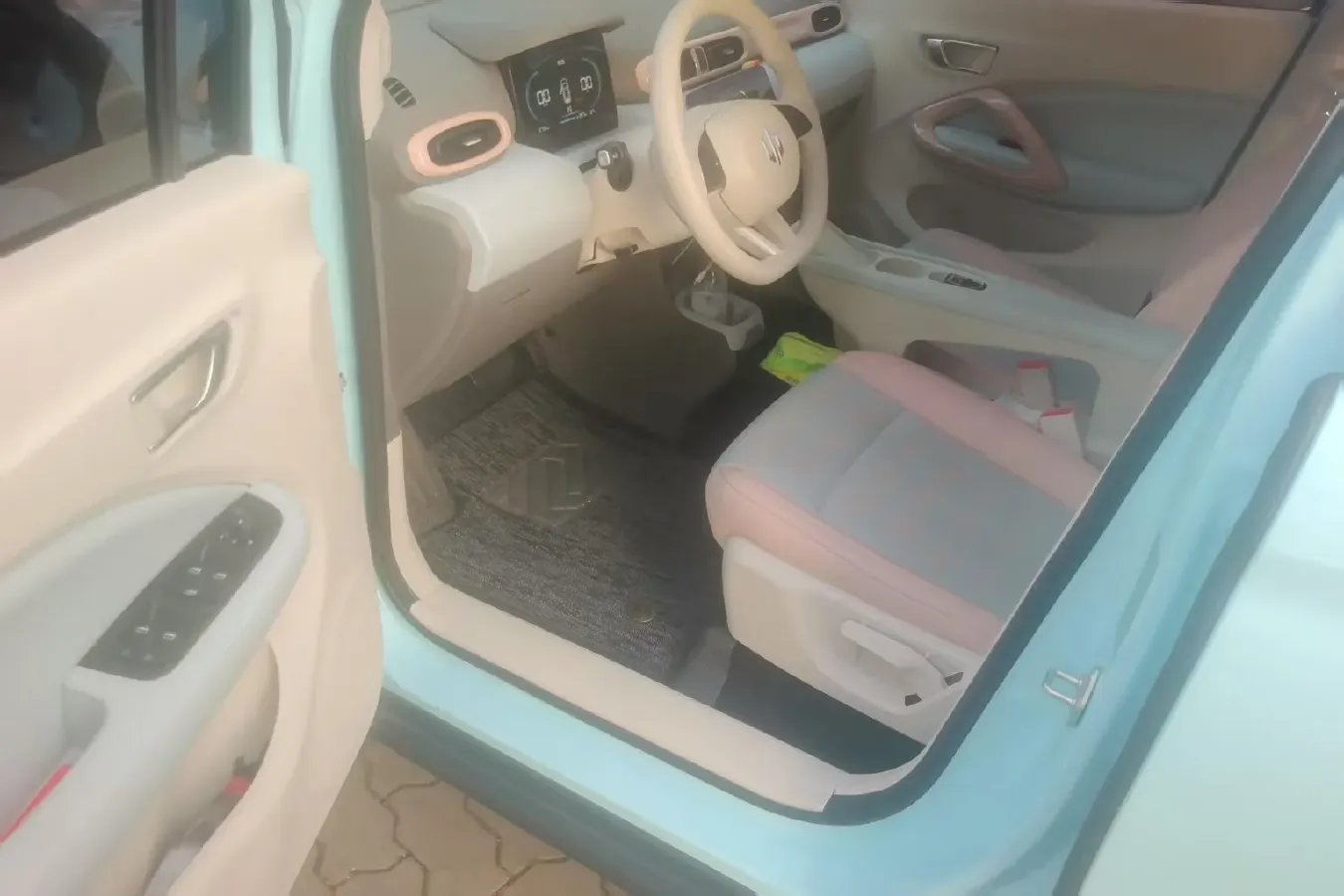 2025 Leapmotor T03 BEV 31.9KWH,autocango,china used car exporter,china ev exporter,chinese used car exporter,chinese used ev exporter