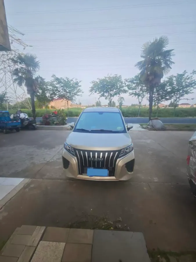 2023 BAW RuiSheng Trump M7 1.6L 124HP L4 5MT,autocango,china used car exporter,china ev exporter,chinese used car exporter,chinese used ev exporter