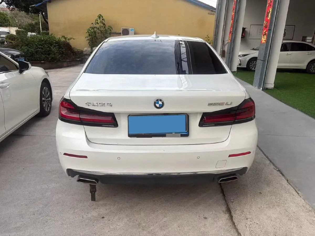 2022 BMW 5 Series 2.0T 184HP L4 8AT,autocango,china used car exporter,china ev exporter,chinese used car exporter,chinese used ev exporter