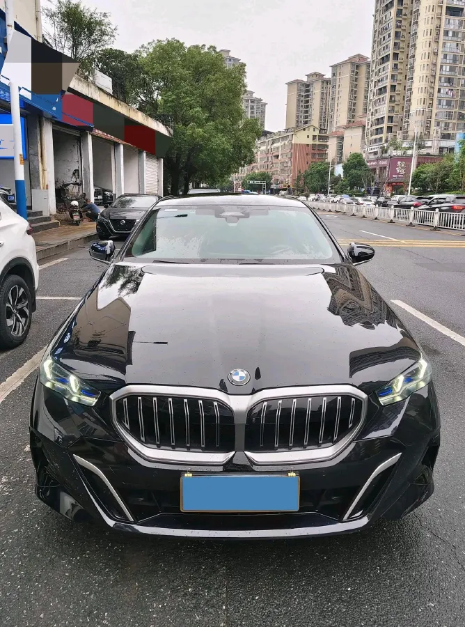 2024 BMW 5 Series 2.0T 258HP L4 8AT,autocango,china used car exporter,china ev exporter,chinese used car exporter,chinese used ev exporter