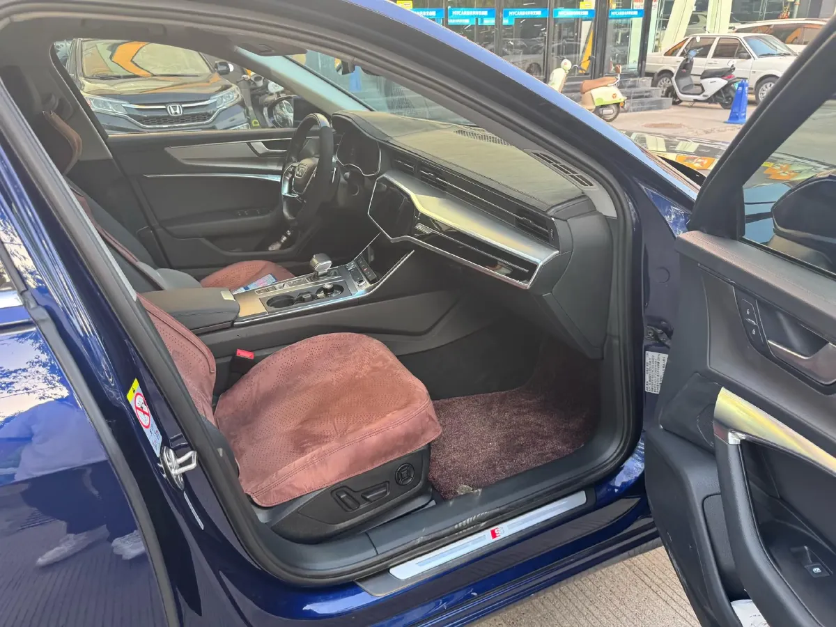 2020 Audi A6 2.0T 190HP L4 7DCT,autocango,china used car exporter,china ev exporter,chinese used car exporter,chinese used ev exporter