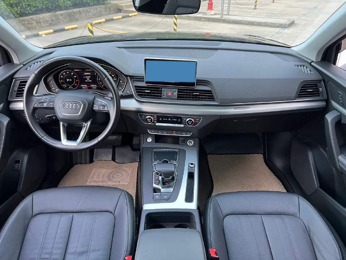 2020 Audi Q5L 2.0T 190HP L4 7DCT,autocango,china used car exporter,china ev exporter,chinese used car exporter,chinese used ev exporter