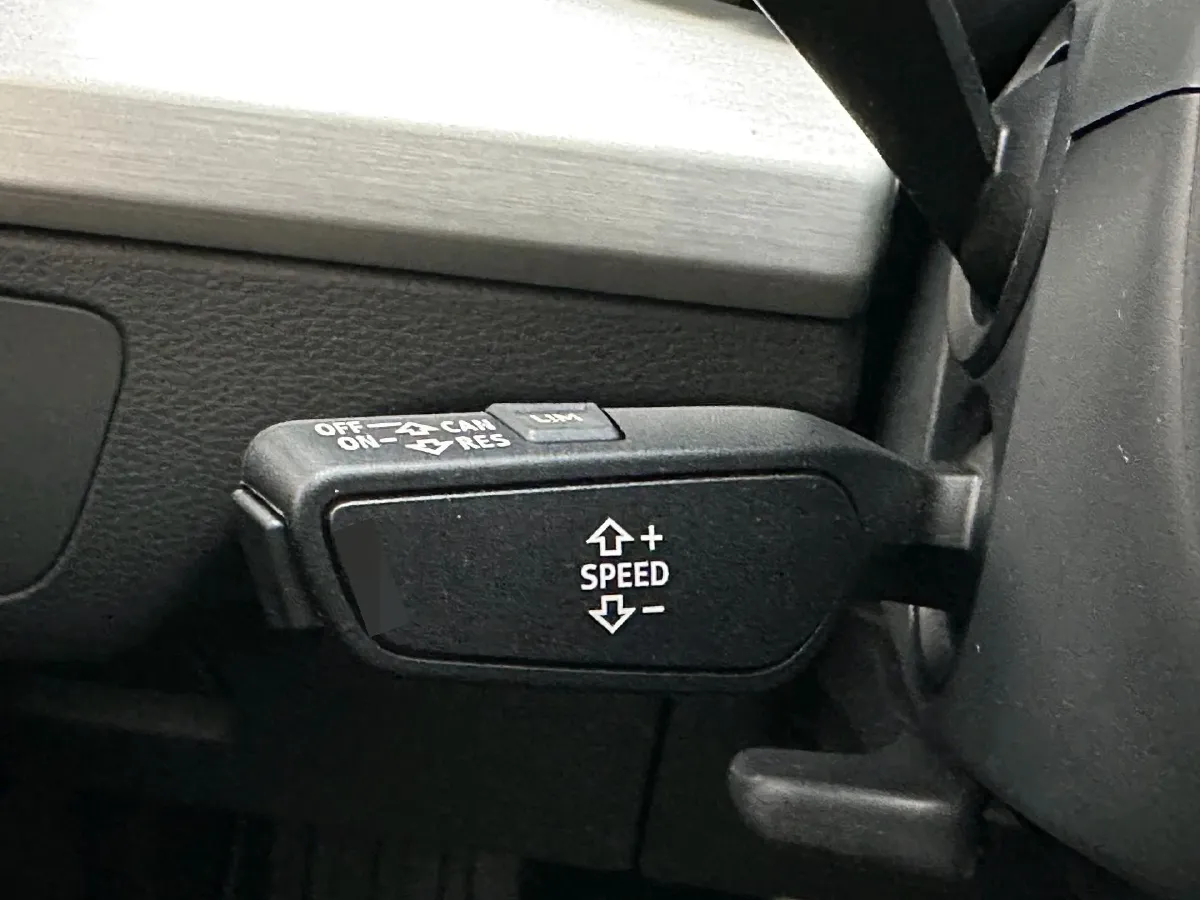 2020 Audi Q5L 2.0T 190HP L4 7DCT,autocango,china used car exporter,china ev exporter,chinese used car exporter,chinese used ev exporter