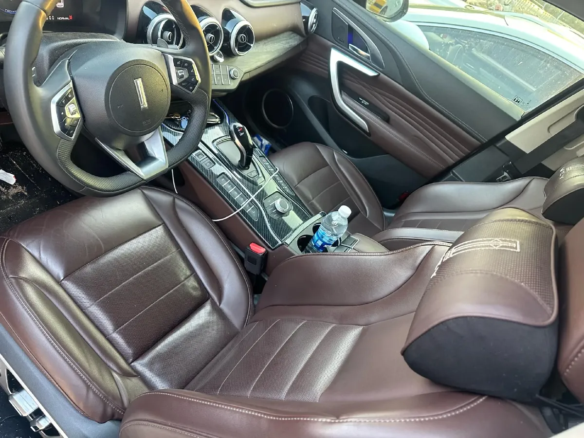 2021 WEY VV7 2.0T 227HP L4 7DCT,autocango,china used car exporter,china ev exporter,chinese used car exporter,chinese used ev exporter