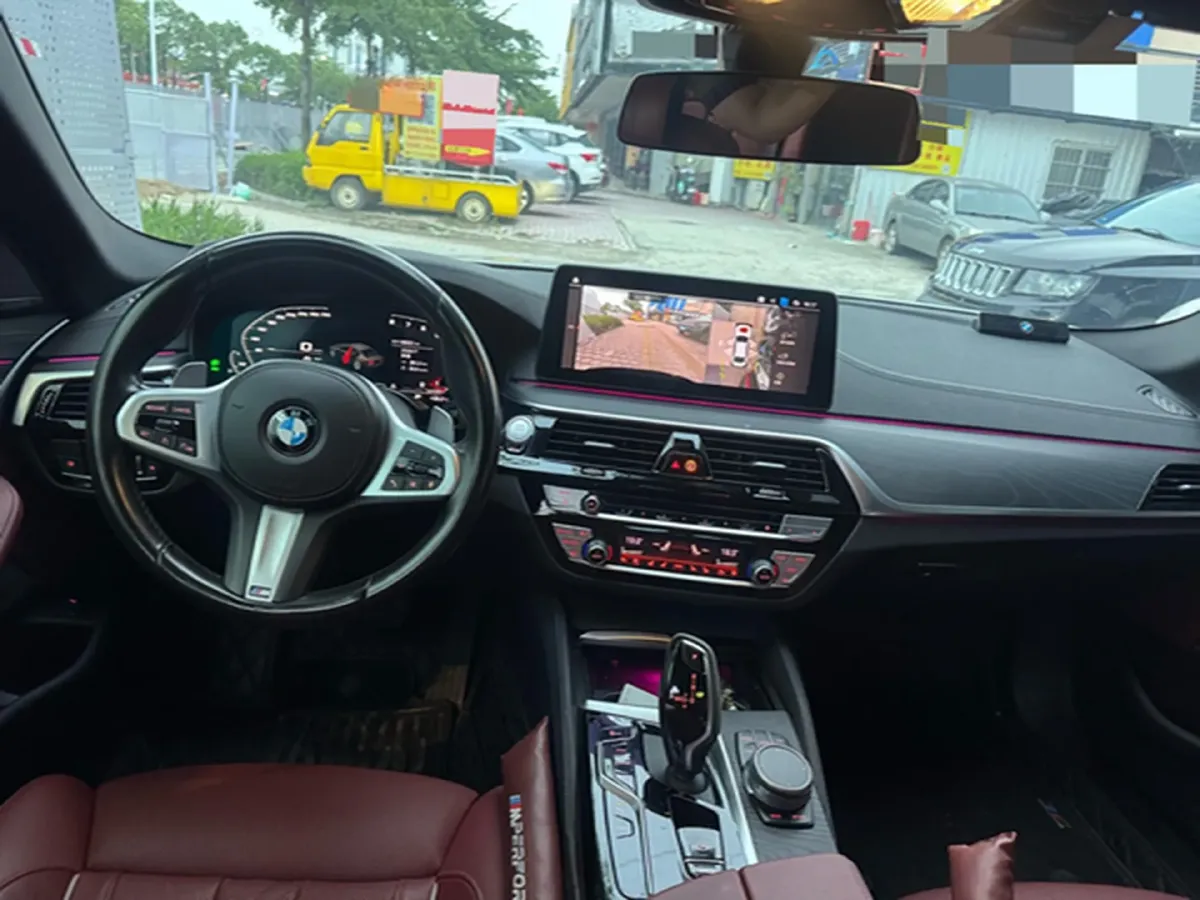 2022 BMW 5 Series 2.0T 252HP L4 8AT,autocango,china used car exporter,china ev exporter,chinese used car exporter,chinese used ev exporter