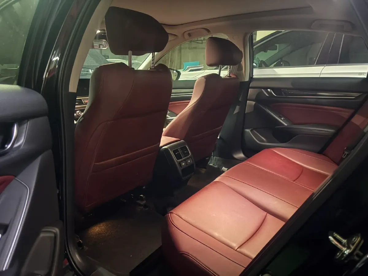 2022 Honda Accord 1.5T 194HP L4 CVT,autocango,china used car exporter,china ev exporter,chinese used car exporter,chinese used ev exporter