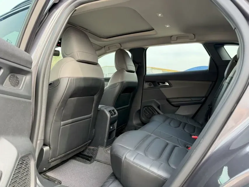 2023 Citroen C5 X 1.6T 175HP L4 8AT,autocango,china used car exporter,china ev exporter,chinese used car exporter,chinese used ev exporter