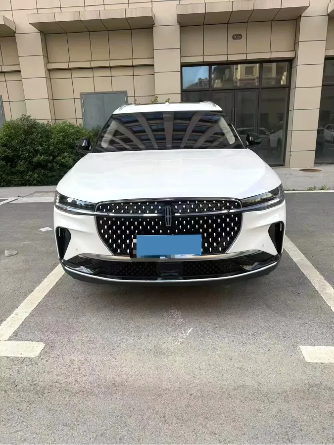 2023 Lincoln Nautilus 2.0T 261HP L4 8AT,autocango,china used car exporter,china ev exporter,chinese used car exporter,chinese used ev exporter